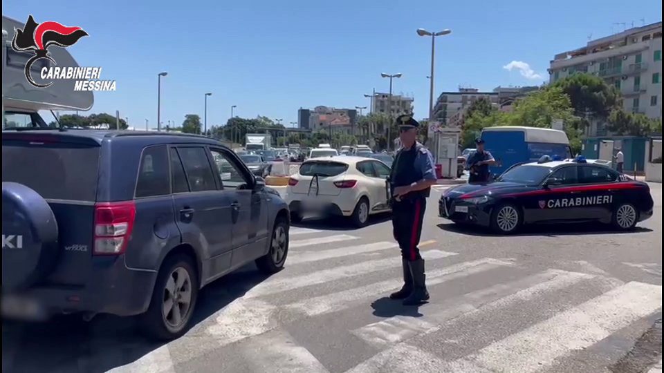 Operazione Carabinieri Messina controlli imbarchi 1 1