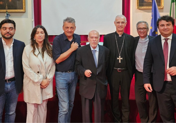 Facebook Cultura Acireale, Incontro su Leone XIII e Leone XIV, i papi delle cose nuove (2)